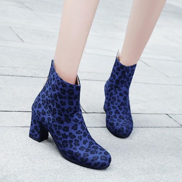 

boots plus size european and american style round head, thick heel, high zipper, fashionable short, Black