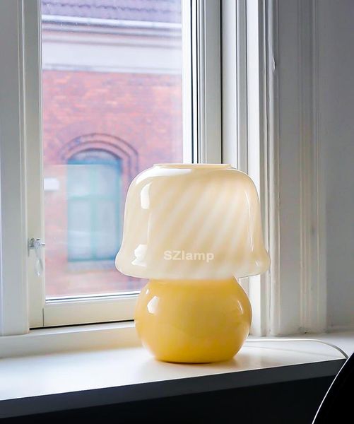 

table lamps italian old-fashioned small and exquisite cream glass living room bedroom bedside decorative