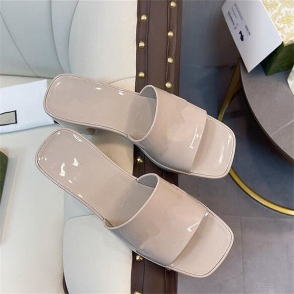 

2023 new designer women slippers thick bottom sandals chunky rubber slides platform alphabet lady slipper bright leather heel sandal fashion, Black
