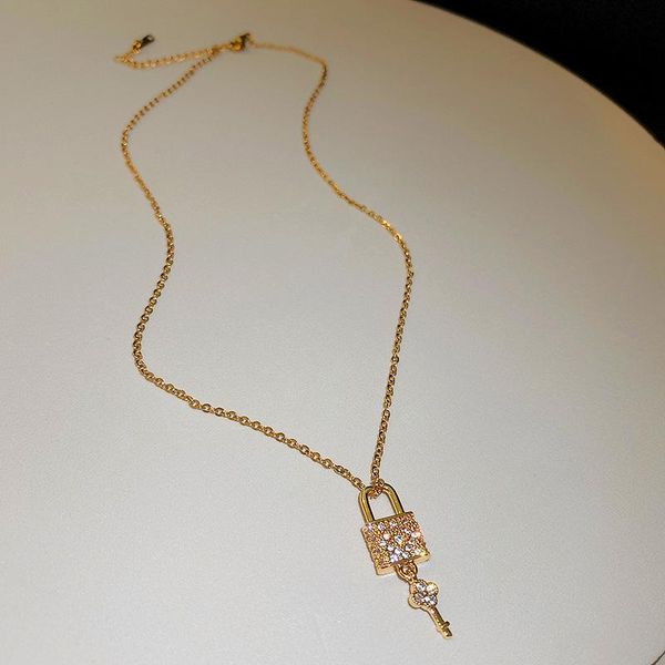 

chokers lovoacc romantic small sparkly rhinestone lock pendant necklace for women ladies gold colour thin chain stylish jewelry, Golden;silver
