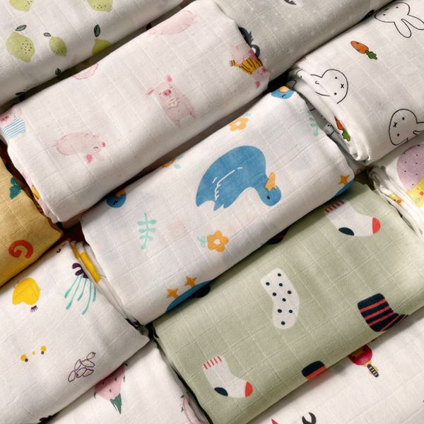 Die neueste 120 x 120 cm große Decke, Baby-Wickelgaze-Wickeldecke aus Baumwolle, viele Stile zur Auswahl, unterstützt individuelles Logo