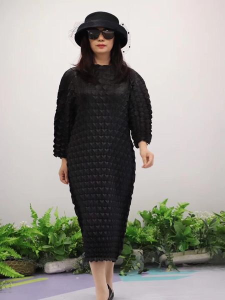 

dress miyake solid tthree quarter o-neck fold fashion three-dimensional pleats, Black;gray