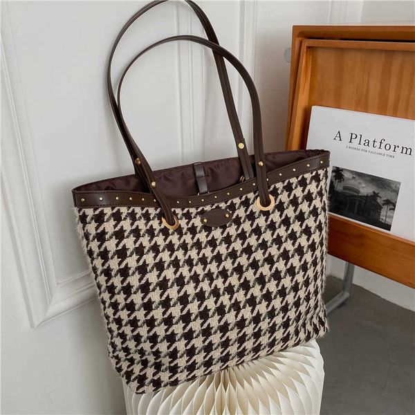 

autumn and winter large capacity bag women's 2021 fashion thousand bird lattice portable tote leisure fabric shoulder