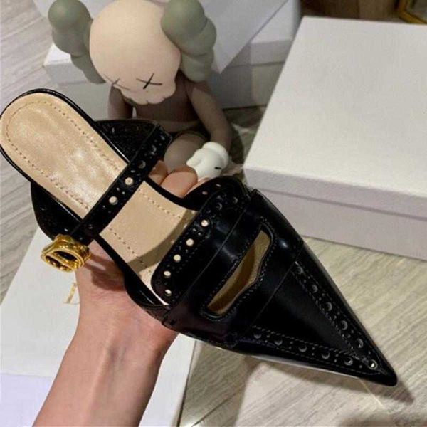 

classic pointed hollow leather sandals slipper luxury brand designer womens fashion leisure mid heel half slippers with complete packaging 0, Black
