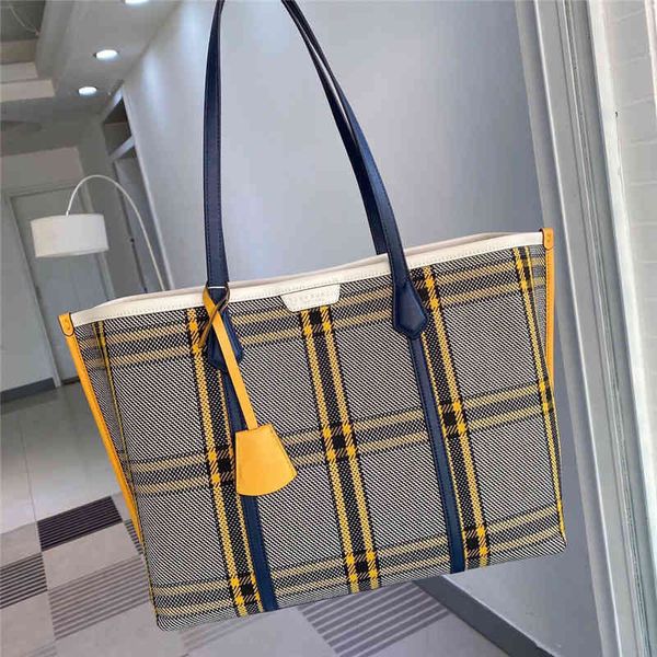 

2021 new tb women's 75551 contrast canvas shopping medium plaid one shoulder portable tote bag