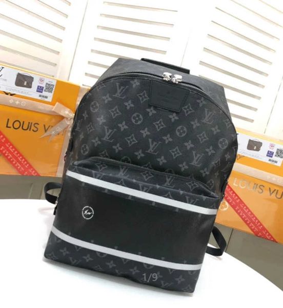 

large bag oxidized messenger brand capacity 2020 spring men's designer backpacks fashion women shows luxury leather business totes m434