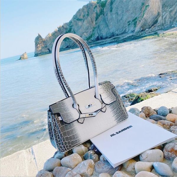 

factory wholesale women leathers shoulder bag summer candy-colored handbag street trend alligator messenger bags elegant embossed leather ha, Black;red