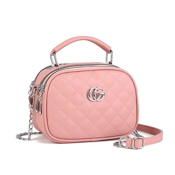 

the new summer women's hand messenger bag is fashionable and simple