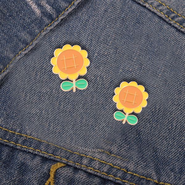 

sunflower enamel pins sunlight brooches flower cartoon metal badges for bag clothes backpack hats cute jewelry gift wholesale, Gray