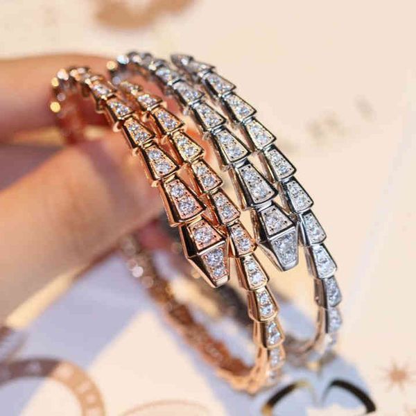 

the new high version baojia bone full opening snake shaped diamond inlaid spring bracelet sterling silver plated 18k gold, Black