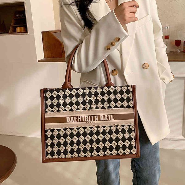 

texture large capacity hand women's simple and generous shopping chessboard gotot