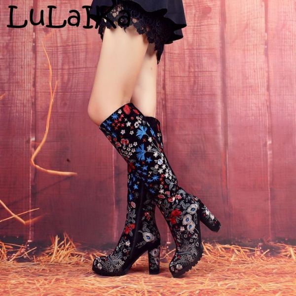 

boots 2021 autumn winter women's retro color matching leather flower embroidery round head side zipper thick heel warm high, Black