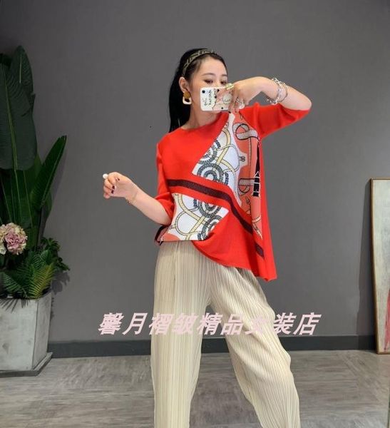 

knits miyake half sleeve o-neck printing fold fashion t-shirt, White