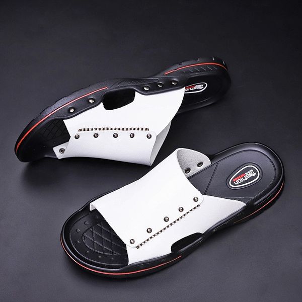 Chinelos de moda masculino de verão Massage de lazer massagem luz sandálias praia sapatos flip flop buraco sapatos sapatos masculinos