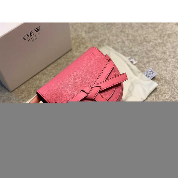 

womenbag 2021gate luojia mini saddle leather head contrast stitching