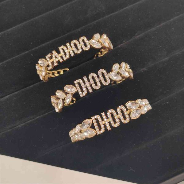 

special offer 2021 luxury designer jewelry family's new letter inlaid diamond bracelet in 2021, Black
