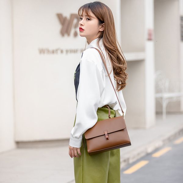 

shoulder single bag fashion in spring and summer of 2021
