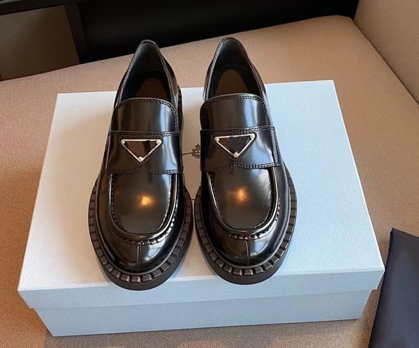 

2021s autumn luxury designer casual shoe women loafer shoes chocolate brushed leather loafers flat brand sneakers black patent rubber platfo