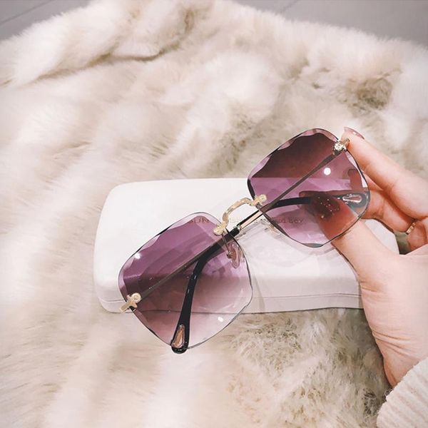 

sunglasses frameless high-grade square female network celebrity round face gradual change trend glasses, White;black