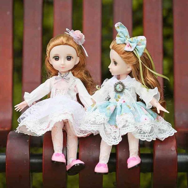 

an xiaomeng 6-point bjd doll 36cm, according to the big gift box of sweet barbie doll, change into princess family toys