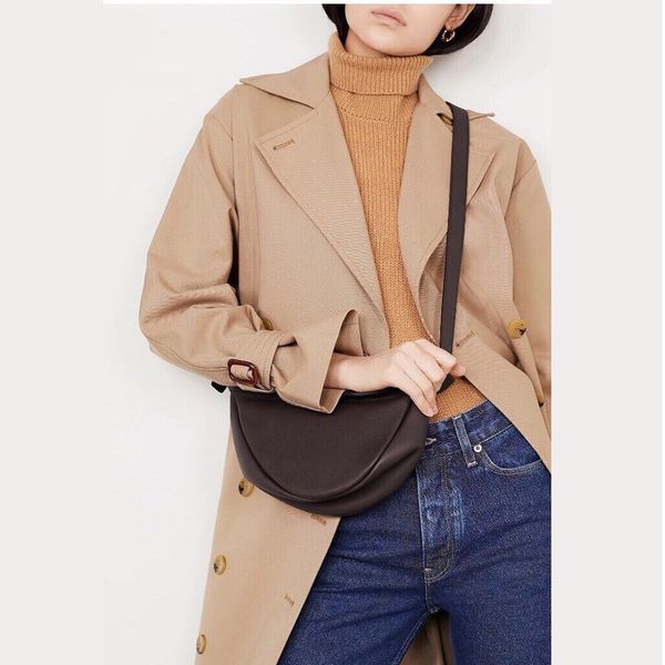 

women's bag breast women's single shoulder small crowd row saddle ins soft cow leather satchel banana, Black;red