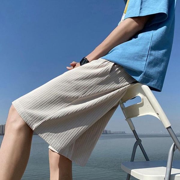 

summer solid color pleated shorts men's korean fashion loose casual men harajuku streetwear wide-leg five-point pants, White;black