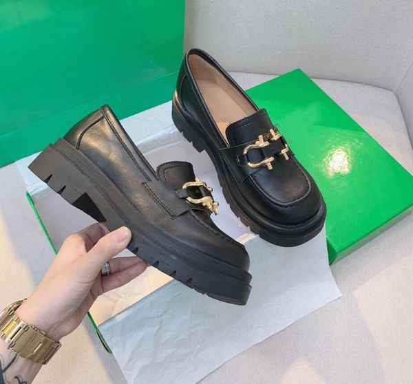 

2022 designer casual shoes metal buckle big toe shoes platform sole black beige white beach party heel height 5cm size 35-40