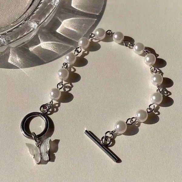 

charm bracelets super fairy butterfly pendant pearl temperament simple retro girlfriend student bracelet, Golden;silver