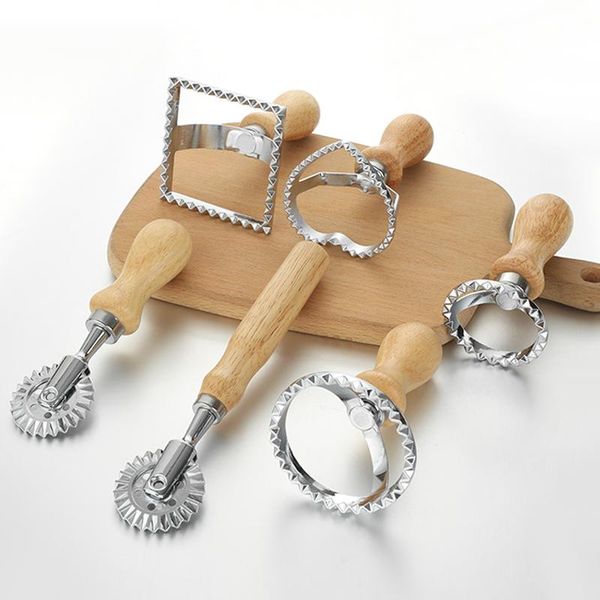 

baking moulds cookie cutters with wooden handle moule gateau patisserie outils accessoires kitchen gadgets square heart round ravioli stamp