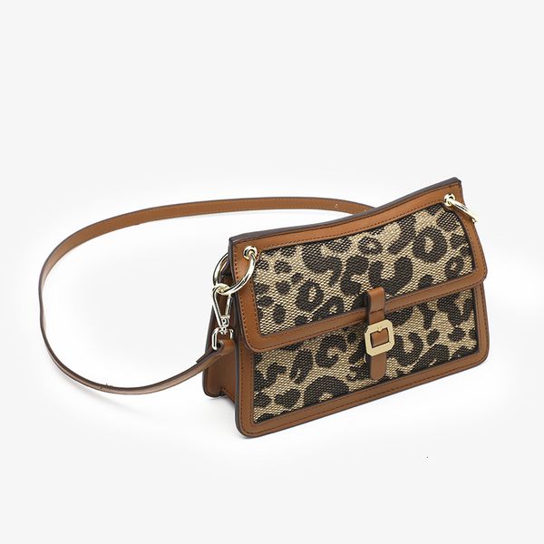 

handbag leopard print single shoulder armpit bag 2021 autumn and winter french stick small design crescent messenger, Black;red