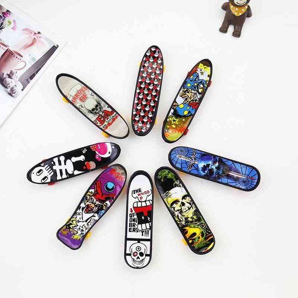 

finger skateboard desktoys creative fingertips extreme finger sports toys 0