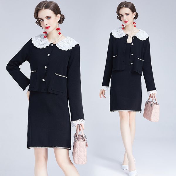 

2021 french hepburn lace doll neck shows thin temperament knitted vest skirt + two-piece set, Black;gray