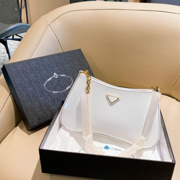 

fahion luxury women purses handbags designers saddles single shoulder bags small baguettes underarm hobos patent leather with triangle