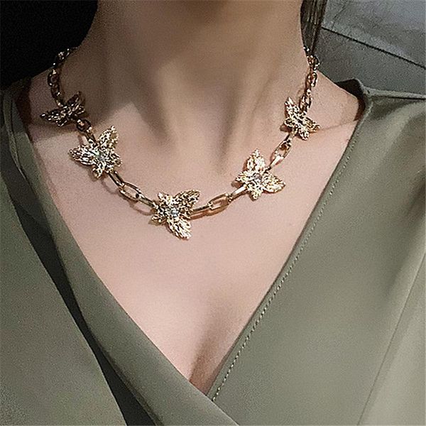 

chokers korean fashion butterfly shiny pendant necklace for women vintage statement designer clavicle chain with rhinestone jewelry 2021, Golden;silver