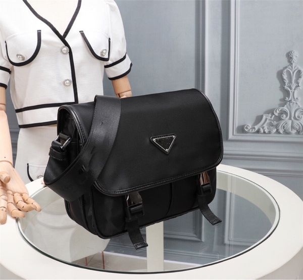 

designer bags akend p family 2vd768 men's nylon waterproof parachute youth one shoulder postman cross canvas lei zhouzhoubao123 telfar