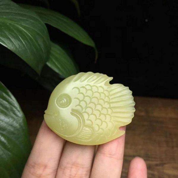 

lockets h66#hetian jade yellow mouth material has more than a year of pendant, delicate texture, Silver