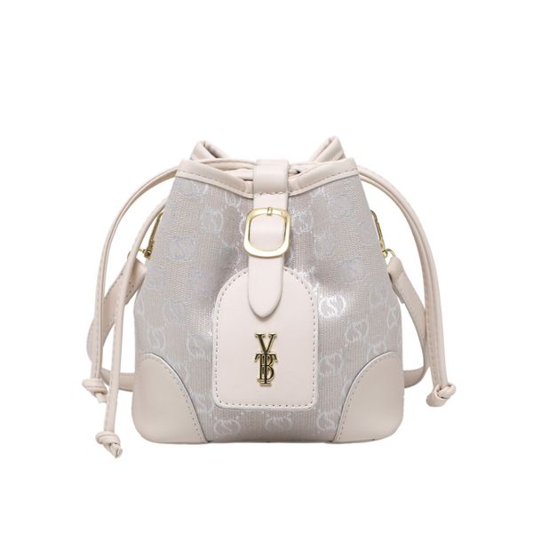 

luxury design the new fashion single shoulder bucket bag the of is popular now. it simple and fashionable. messenger belt purses