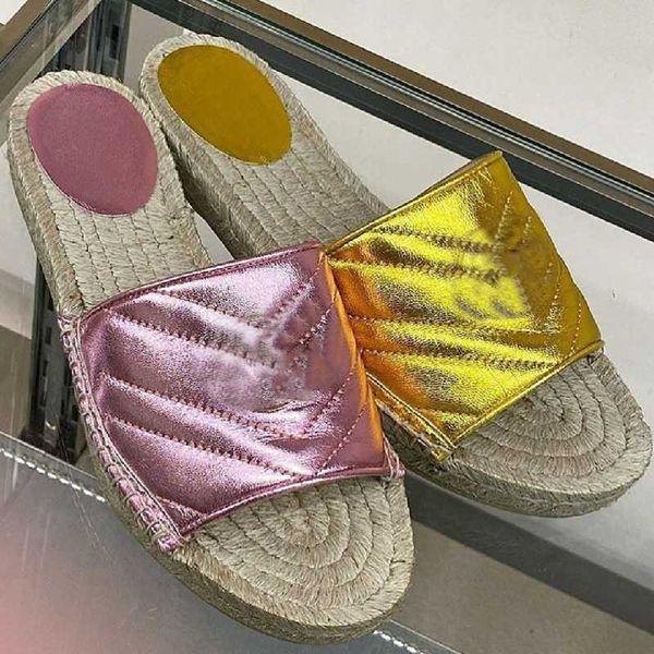 

slippers gold women classic couple woman shoes designer flat sandals lock and beach non-slip 2021, Black