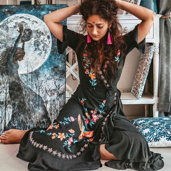 

jastie floral embroidered women wrap dress long elegant flare sleeve v neck party dresses summer boho beach retro maxi dress 210419, White