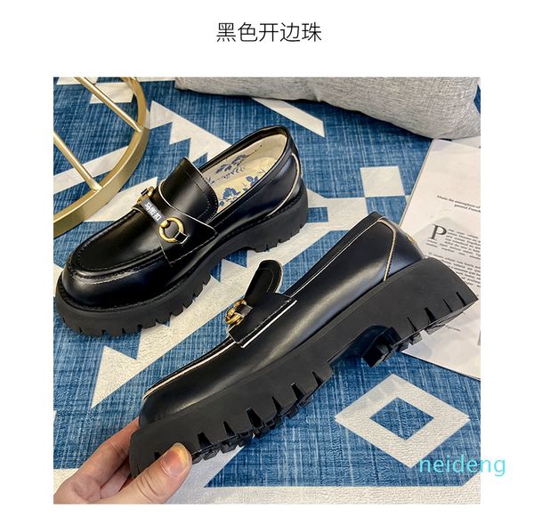 

2021 quality fashion platform designer shoe triple black velvet white oversized men women casual sneaker party full dress calfskin leather