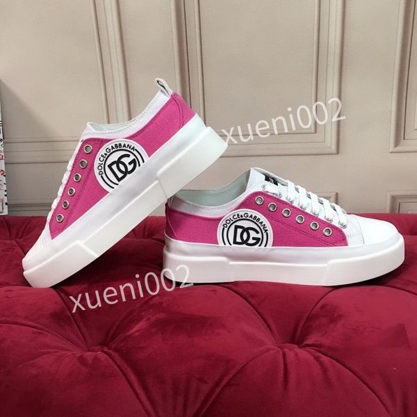 

2021 luxurys designer italy boots men sneaker low casual shoes women treaded rubber outsole printed calf leather classic trainers 35-45, Black