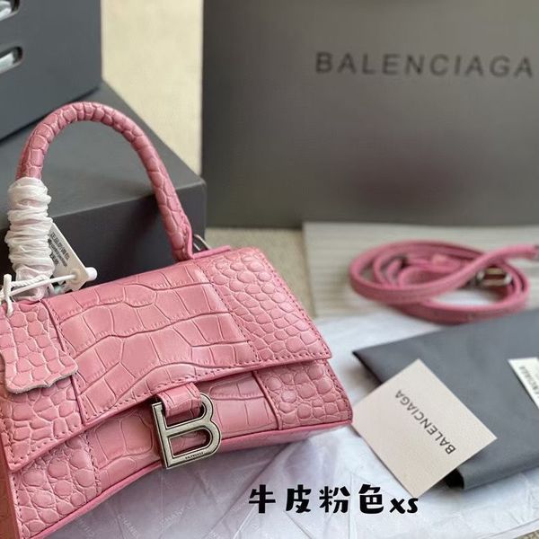 

b new launch of shuaibo hourglass bag leather texture is very tonal size: 19 23 luxuryss designerss yw