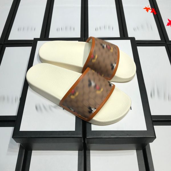 

2021 designer luxurys slippers men sandals fashion beach shoes flip flops flat non-slip classical hole slipper with box size 39-45 -g189, Black