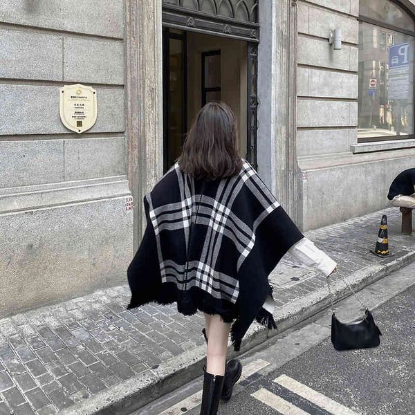

design new shawl scarf in autumn winter, thickened warm, double-sided, knitted and draped, tassel cloak, female, Blue;gray