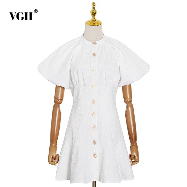 VGH Vestido Branco para Mulheres O Pescoço Puff de Manga Curta Cintura Alta Ruched Botões Sólido Mini Vestidos Feminino Verão Vestuário Tide 210421