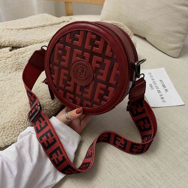 

women's autumn and new women's shoulder versatile small round fashion bag