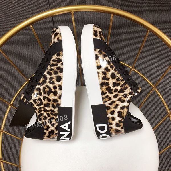 

2023new brand designer casual shoes womens low sole canvas shoes leather black white original sole sneakers