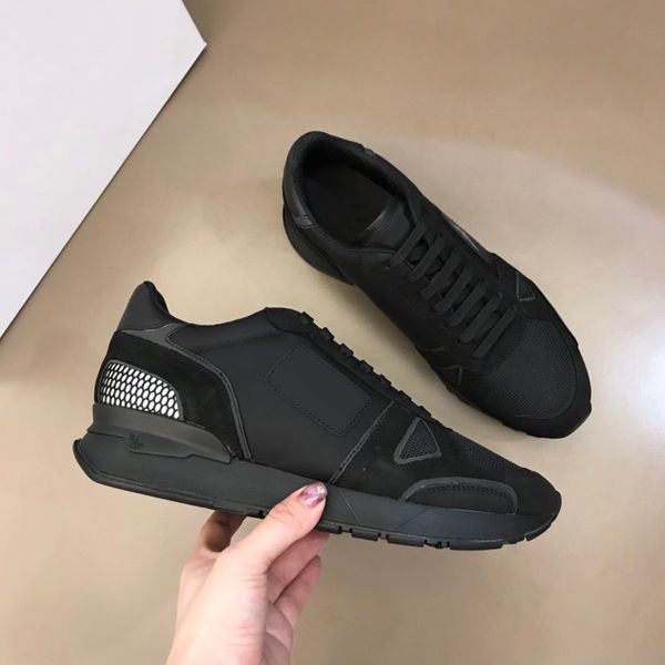 

2021 new sneakers luxury designer red bottom shoe low cut suede spike for men shoes party wedding crystal leather c03, Black