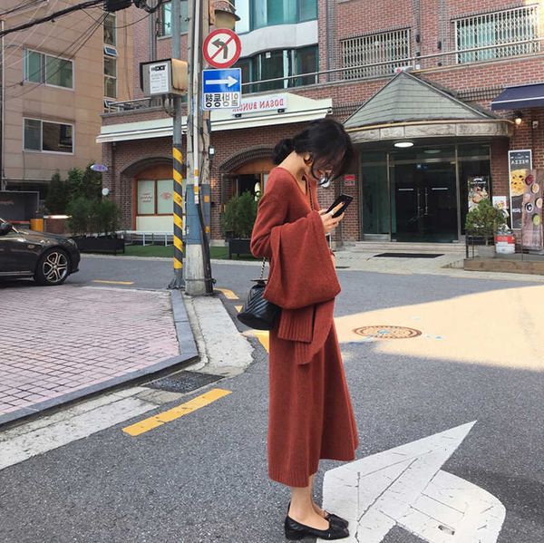 

2021 autumn and winter temperament wearing sweater dr's fat mm loose large knitted skirt with coat, Black;gray