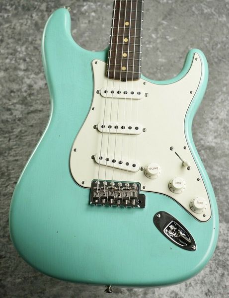 

1961 st journeyman rel. closet classic -sea form green- guitar
